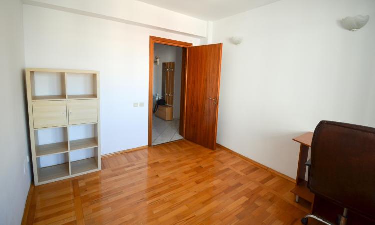 3-room apartment 143 sqm - with parking included - Herastrau