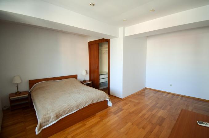 3-room apartment 143 sqm - with parking included - Herastrau