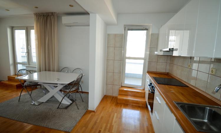 3-room apartment 143 sqm - with parking included - Herastrau