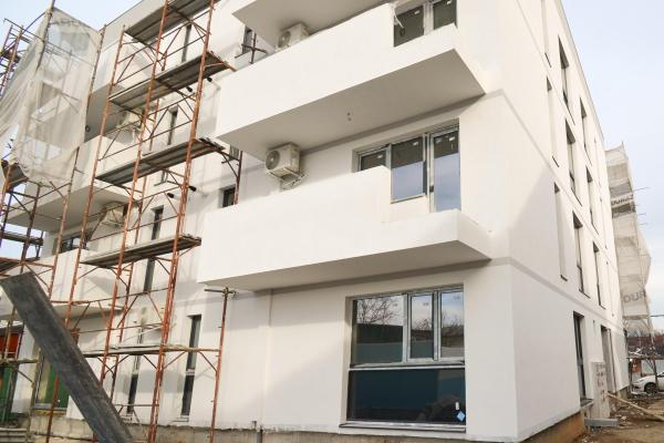 arcadiei10.ro - Berceni - Aparatorii Patriei - 3 camere + curte 35 mp