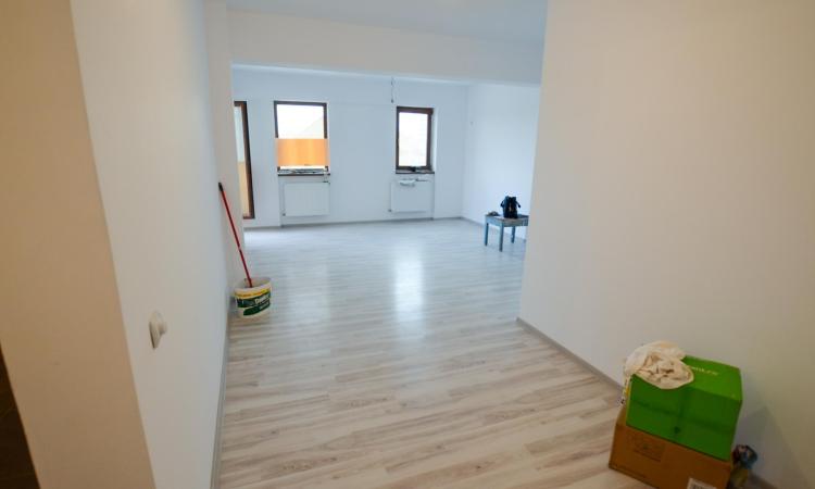 New 3 room (2 bedrooms) apartment for rent in Aviatiei area