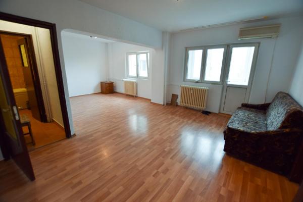 Apartament 4 camere Mosilor - bloc 1981 - 4 minute metrou