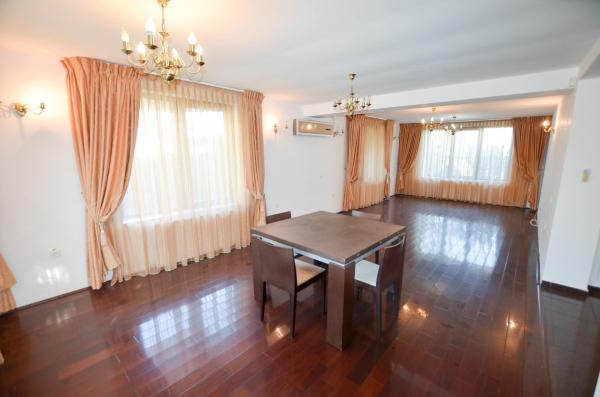 Vila P+1+M 7 camere - 310 mpc - PIPERA