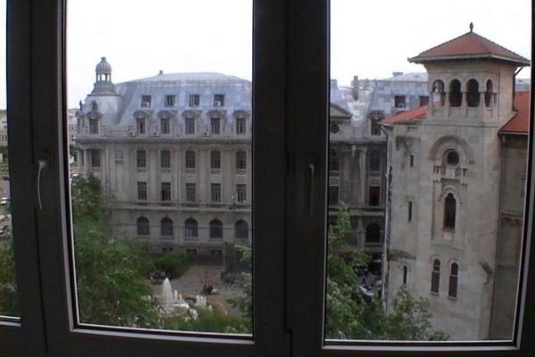 Apartament 4 camere semidecomandat - Universitate Bloc Dunarea