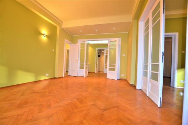 Apartament 5 Camere Universitate - Armeneasca