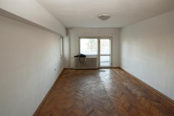 Bulevardul Unirii Tribunal Apartament 2 camere Decomandat 68mp
