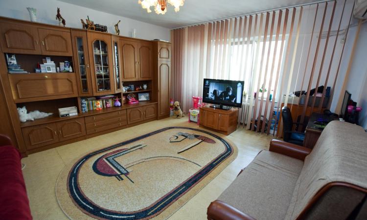 Apartament 2 camere Octavian Goga - stradal - 64 mp