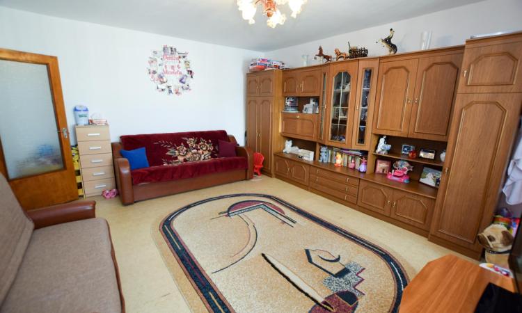 Apartament 2 camere Octavian Goga - stradal - 64 mp