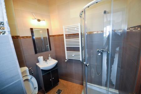 Rond Alba Iulia Vitan Mall Spatiu birouri Vila Noua 130mp Singur curte