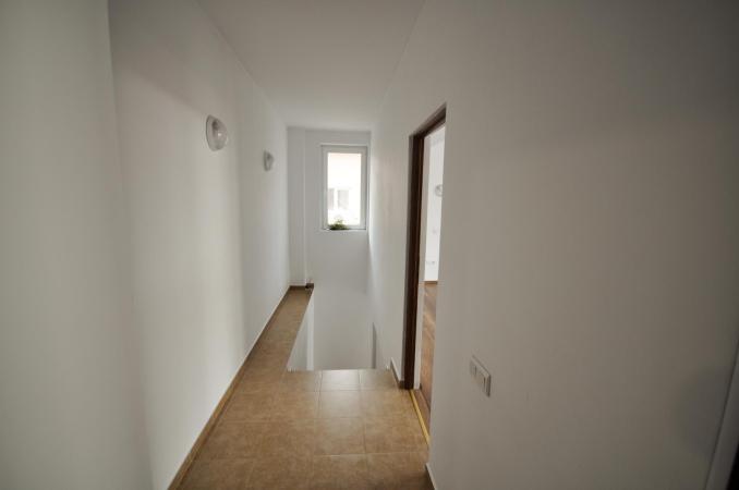 Rond Alba Iulia Vitan Mall Spatiu birouri Vila Noua 130mp Singur curte