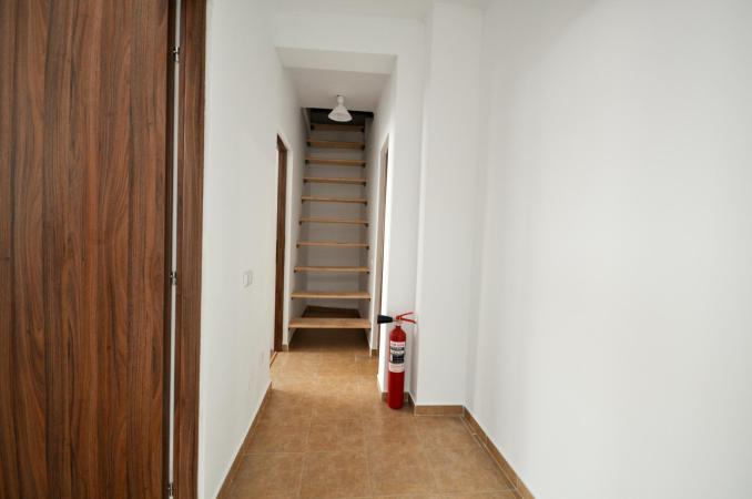 Rond Alba Iulia Vitan Mall Spatiu birouri Vila Noua 130mp Singur curte
