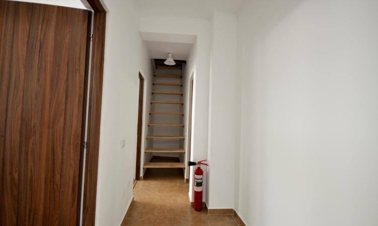 Rond Alba Iulia Vitan Mall Spatiu birouri Vila Noua 130mp Singur curte