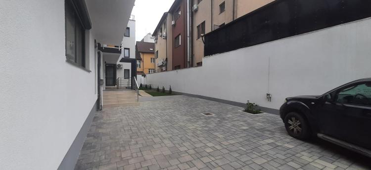 Baneasa - Sisesti - Regimentului 12 - 3 camere cu terase 20 mp