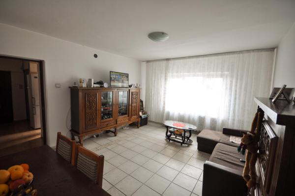 Vitan Mall 3 minute Apartament Decomandat 3 camere Bloc Reabilitat