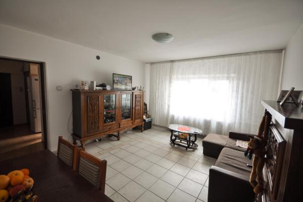 Vitan Mall 3 minute Apartament Decomandat 3 camere Bloc Reabilitat