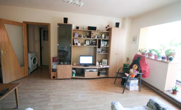 Apartament 4 camere  - 80mp -Rahova - Margeanului