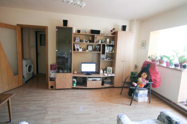 Apartament 4 camere - 80mp -Rahova - Margeanului