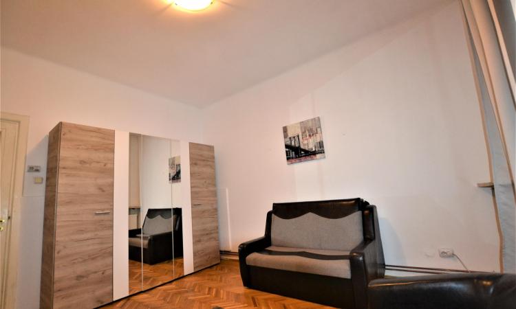 Garsoniera Cismigiu vis a vis Hotel Novotel