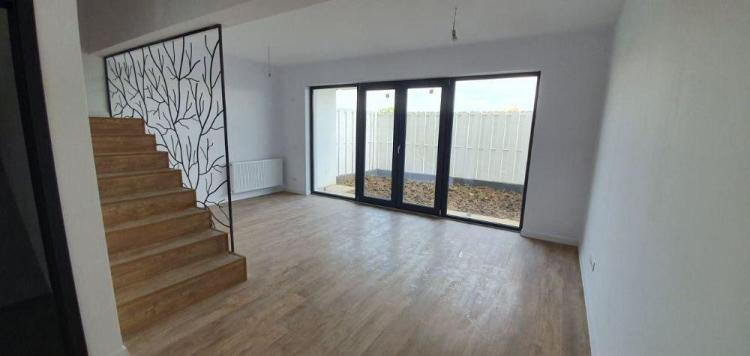 Vila 5 camere-PIPERA