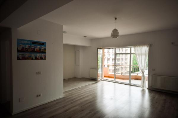 Bulevardul Unirii Alba Iulia Bloc Nou Apartament 2 camere Nemobilat