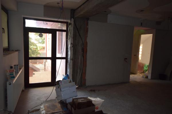Mihai Bravu Apartament 3 camere Decomanat Bloc tip Vila