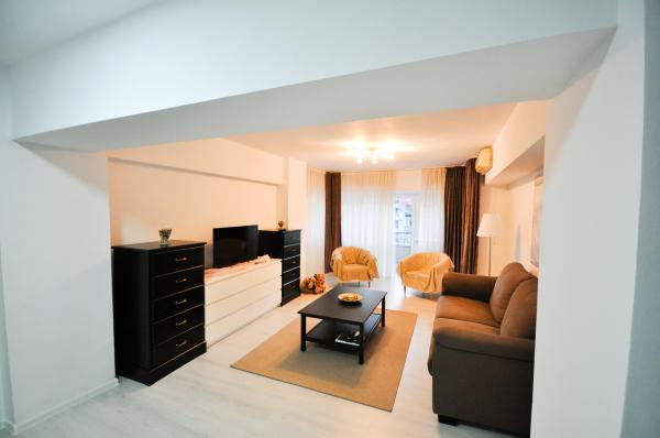 Bulevardul Unirii Apartament Decomandat 4 camere Mobilat Utilat