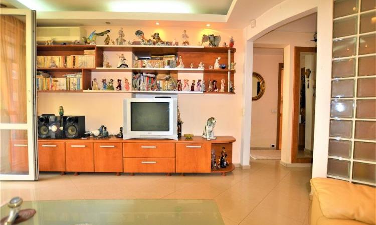 Apartament 2 cam transformat din 3 - Cismigiu - Sala Palatului