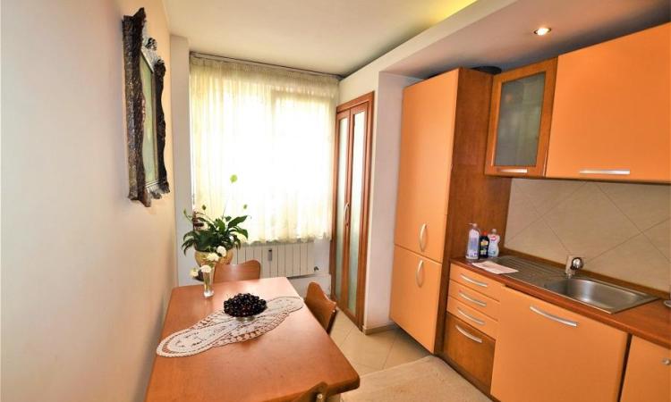 Apartament 2 cam transformat din 3 - Cismigiu - Sala Palatului