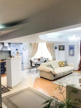 Bulevardul Unirii Tribunal Apartament decomandat 80mp 2 camere