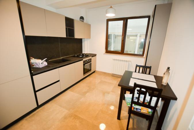 Vanzare ap 2 cam Aviatiei / Trifesti - mobilat Rovere Mobili