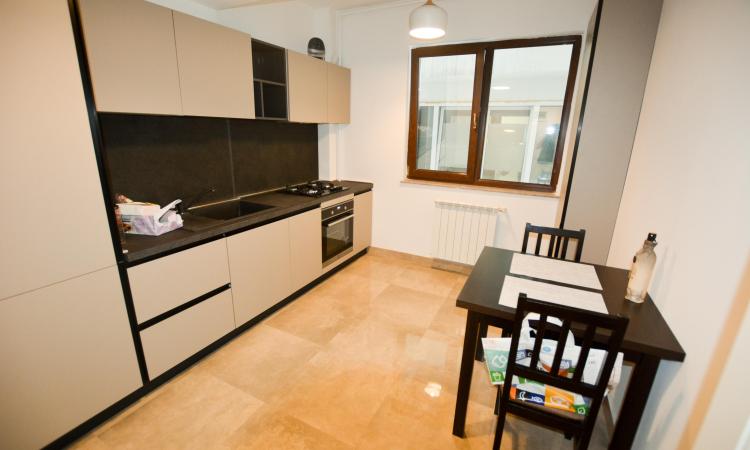 Vanzare ap 2 cam Aviatiei / Trifesti - mobilat Rovere Mobili