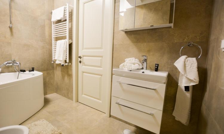 Vanzare ap 2 cam Aviatiei / Trifesti - mobilat Rovere Mobili