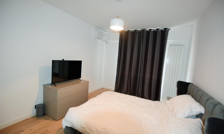 Vanzare ap 3 cam Aviatiei / Trifesti - mobilat Rovere Mobili