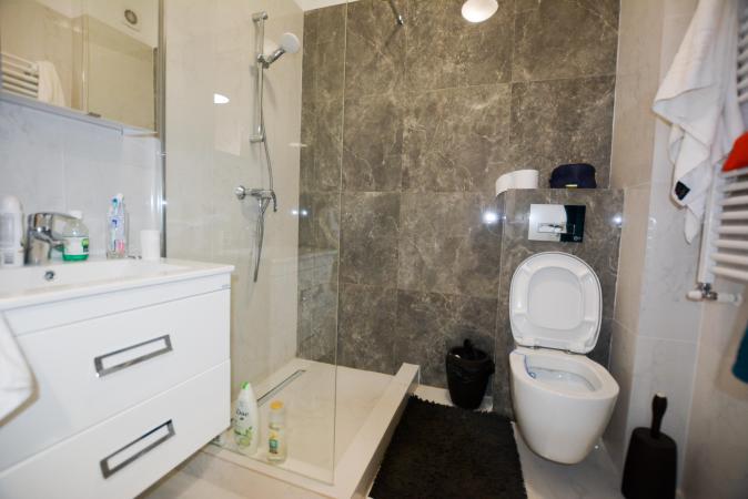 Vanzare ap 3 cam Aviatiei / Trifesti - mobilat Rovere Mobili