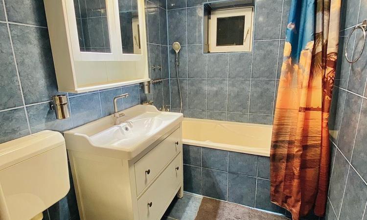 Inchiriere ap 2 cam - decomandat - etaj 1 / Aviatiei