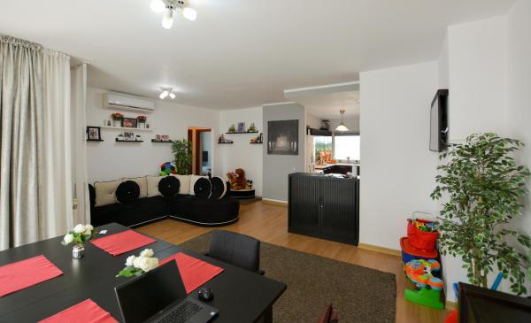 Vanzare ap - 100 mp / 3 bai / 2 parcari, Baneasa