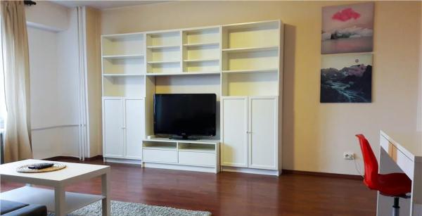 Piata Muncii Calarasilor Mihai Bravu Apartament 2 camere Decomandat