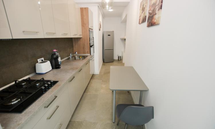 Inchiriere ap 2 camere zona Jandarmeriei - Lux