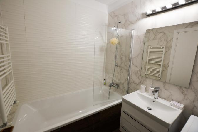 Inchiriere ap 2 camere zona Jandarmeriei - Lux
