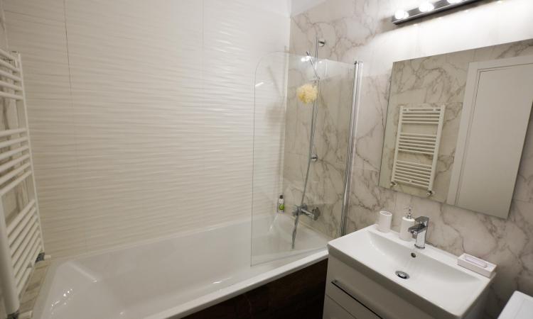 Inchiriere ap 2 camere zona Jandarmeriei - Lux