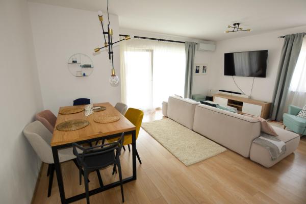 Apartament 3 camere 100 mpc - Padurea Baneasa - mobilat/utilat