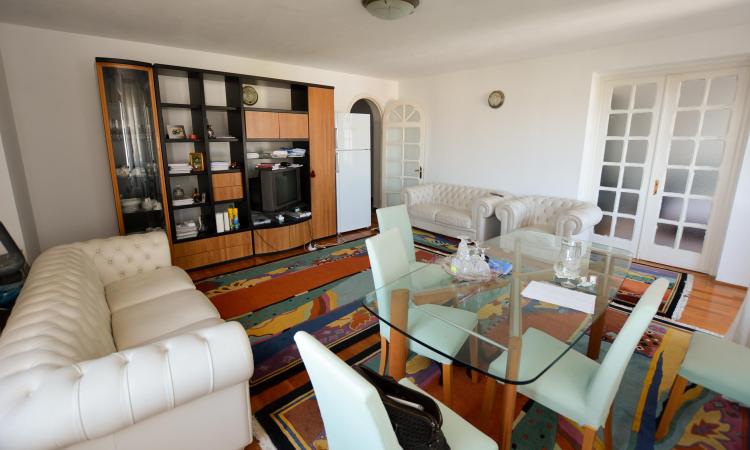 4 room Aviației apartment for sale - 130 sqm