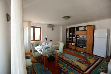 4 room Aviației apartment for sale - 130 sqm