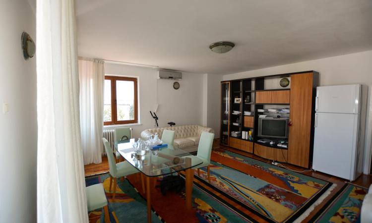 4 room Aviației apartment for sale - 130 sqm