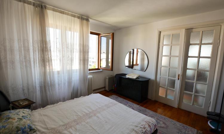 4 room Aviației apartment for sale - 130 sqm