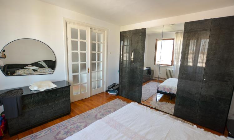 4 room Aviației apartment for sale - 130 sqm