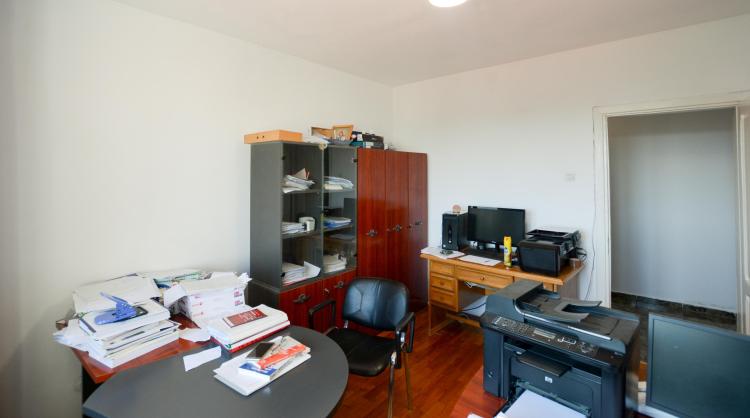 4 room Aviației apartment for sale - 130 sqm