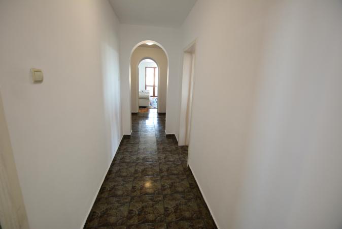 4 room Aviației apartment for sale - 130 sqm