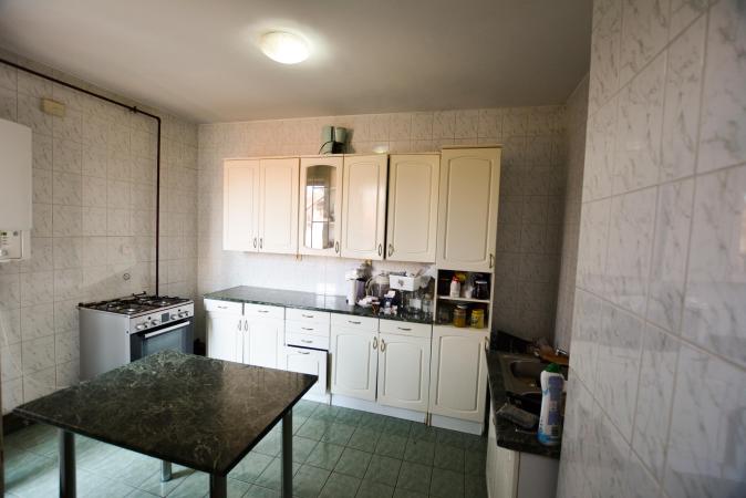 4 room Aviației apartment for sale - 130 sqm
