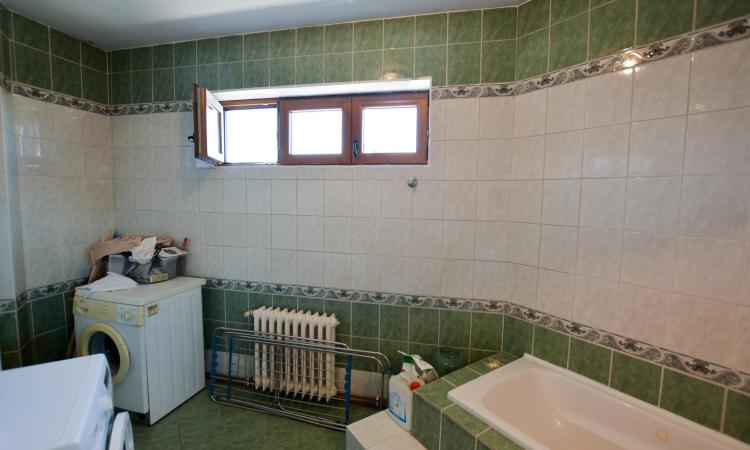 4 room Aviației apartment for sale - 130 sqm